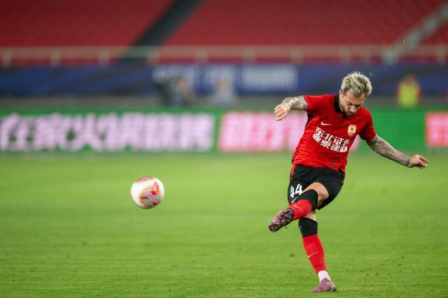 九游体育-【中超】贝里奇双响张宇峰首球 亚泰5比0大胜海牛